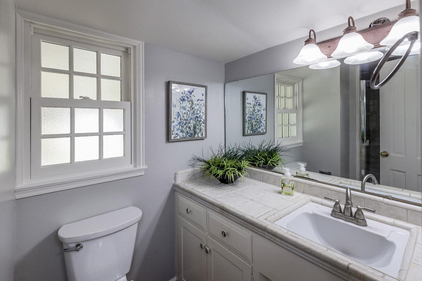 Detail Gallery Image 29 of 48 For 14231 Juniper Ln, Saratoga,  CA 95070 - 4 Beds | 3 Baths
