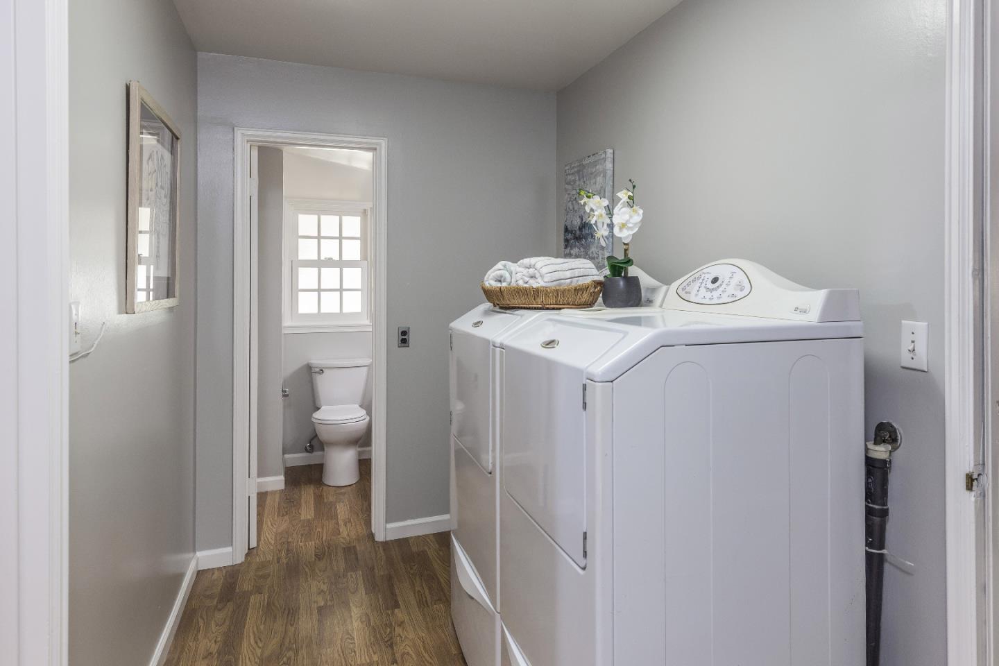 Detail Gallery Image 32 of 48 For 14231 Juniper Ln, Saratoga,  CA 95070 - 4 Beds | 3 Baths