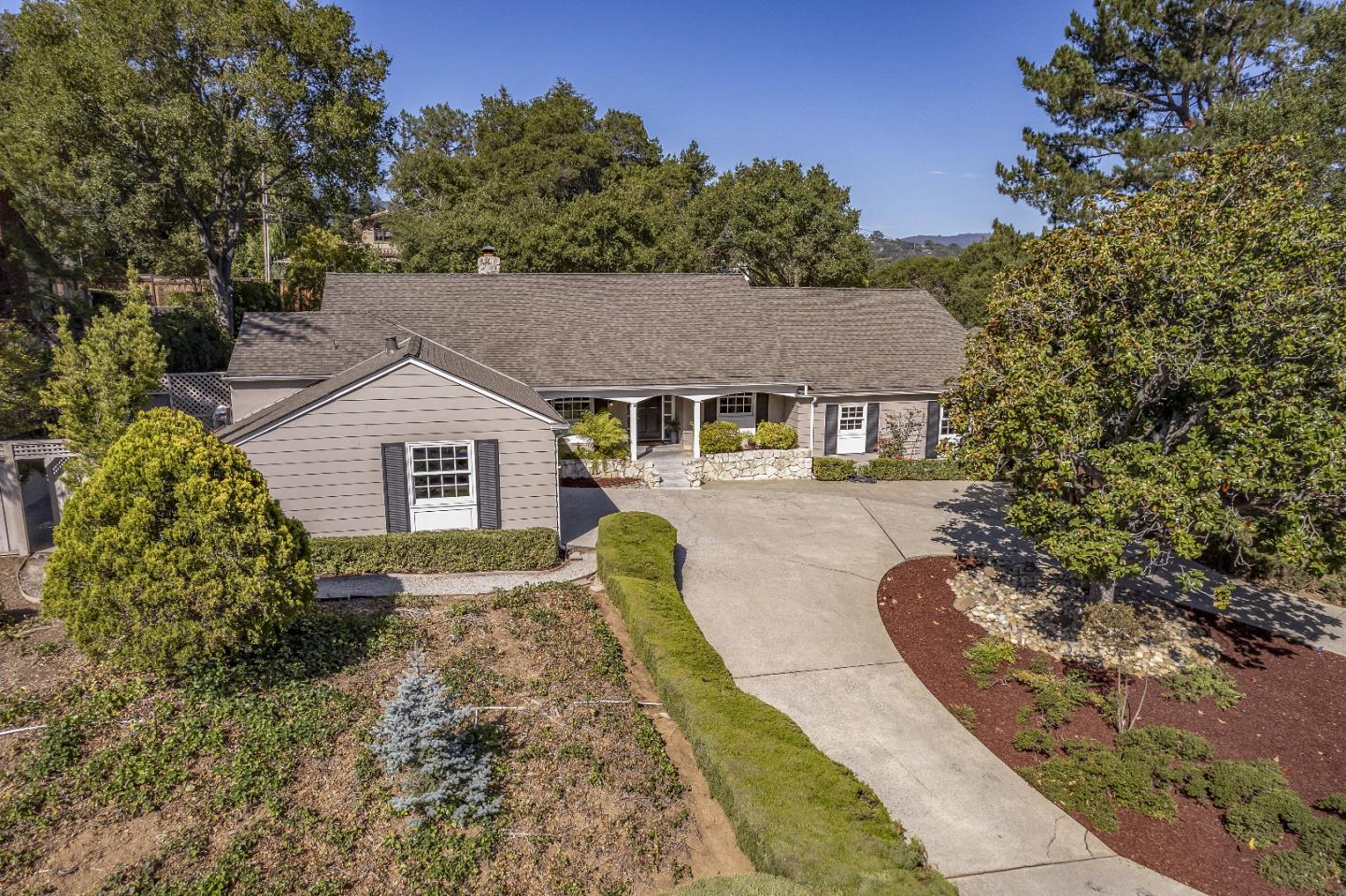 Detail Gallery Image 7 of 48 For 14231 Juniper Ln, Saratoga,  CA 95070 - 4 Beds | 3 Baths
