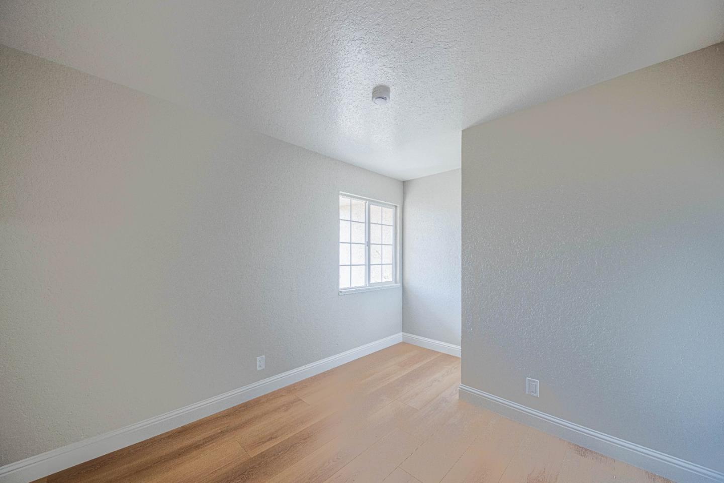 Detail Gallery Image 22 of 32 For 918 Acosta Plz #61,  Salinas,  CA 93905 - 3 Beds | 1/1 Baths