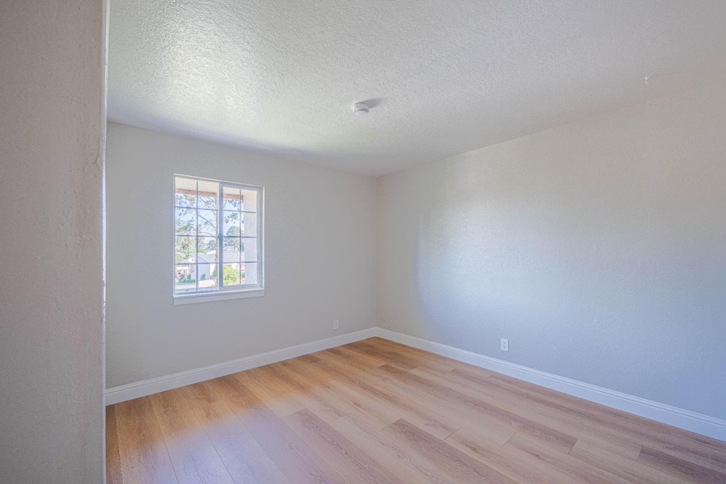Detail Gallery Image 25 of 32 For 918 Acosta Plz #61,  Salinas,  CA 93905 - 3 Beds | 1/1 Baths