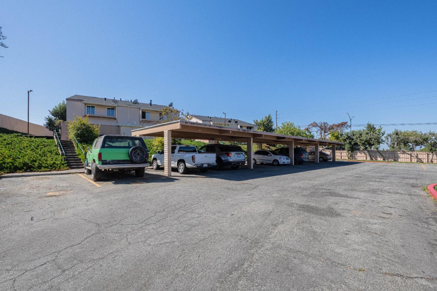 Detail Gallery Image 32 of 32 For 918 Acosta Plz #61,  Salinas,  CA 93905 - 3 Beds | 1/1 Baths