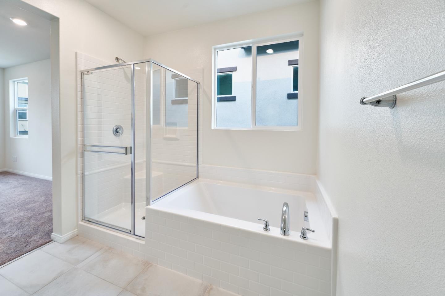 Detail Gallery Image 21 of 22 For 729 Daniel Freeman Cir, Inglewood,  CA 90301 - 4 Beds | 3/1 Baths