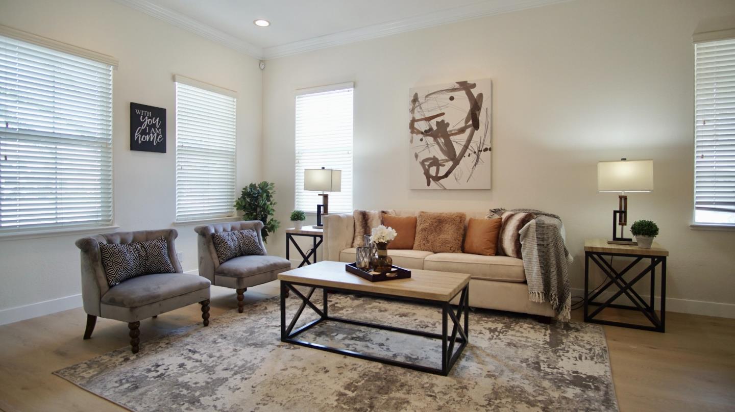 Detail Gallery Image 3 of 26 For 35990 Copper St, Union City,  CA 94587 - 5 Beds | 3 Baths