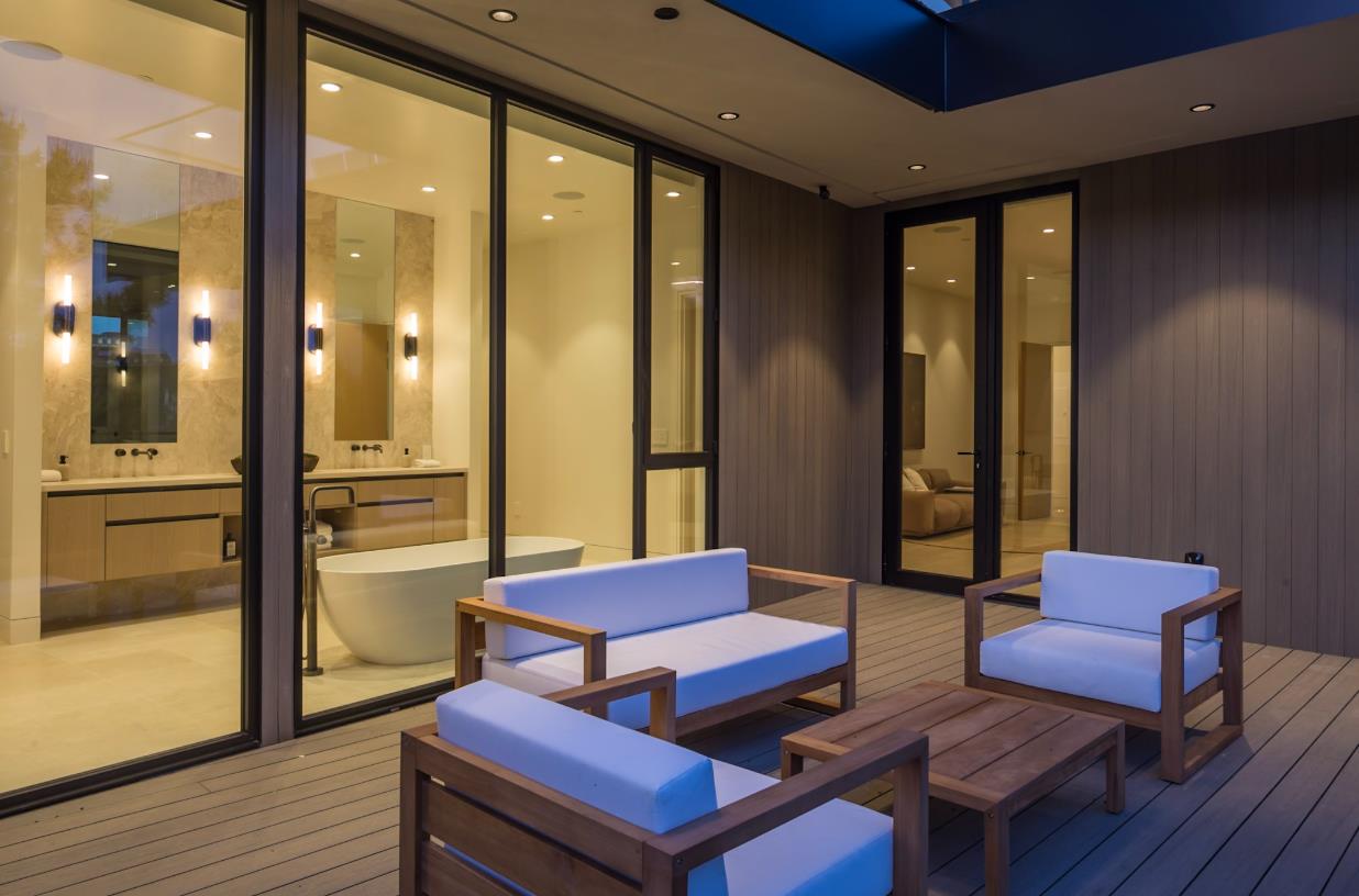 Detail Gallery Image 13 of 19 For 20 Pine Ct, Hillsborough,  CA 94010 - 5 Beds | 5/2 Baths