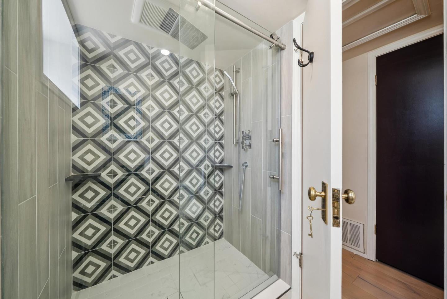 Detail Gallery Image 32 of 40 For 985 Capitola Way, Santa Clara,  CA 95051 - 5 Beds | 3/1 Baths