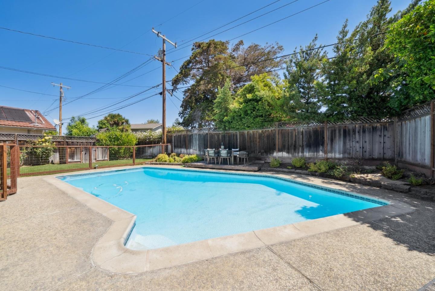 Detail Gallery Image 35 of 40 For 985 Capitola Way, Santa Clara,  CA 95051 - 5 Beds | 3/1 Baths