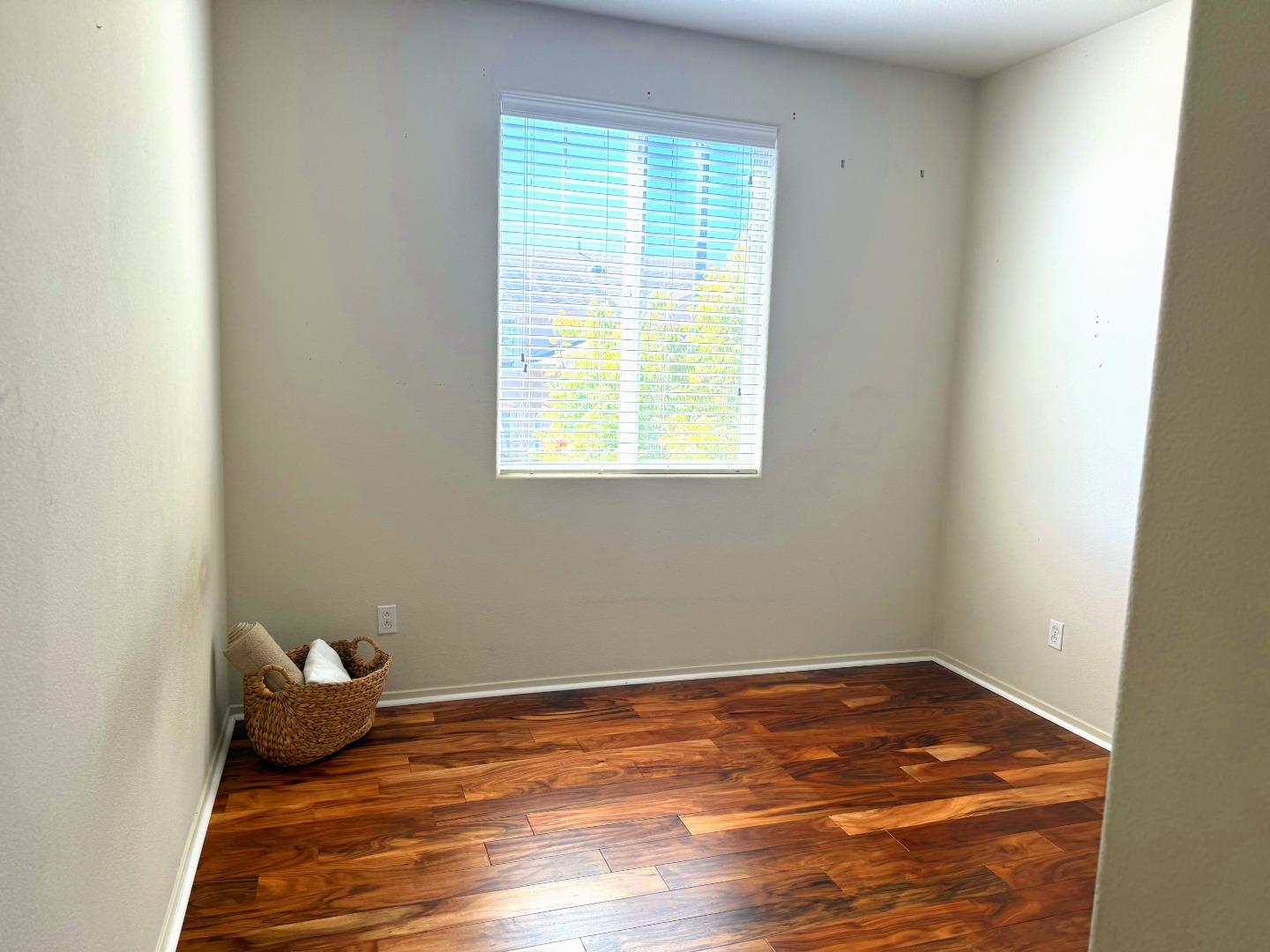 Detail Gallery Image 11 of 15 For 100 Vista Pointe Dr, Watsonville,  CA 95076 - 3 Beds | 2/1 Baths