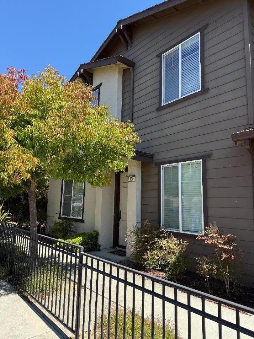 Detail Gallery Image 2 of 15 For 100 Vista Pointe Dr, Watsonville,  CA 95076 - 3 Beds | 2/1 Baths