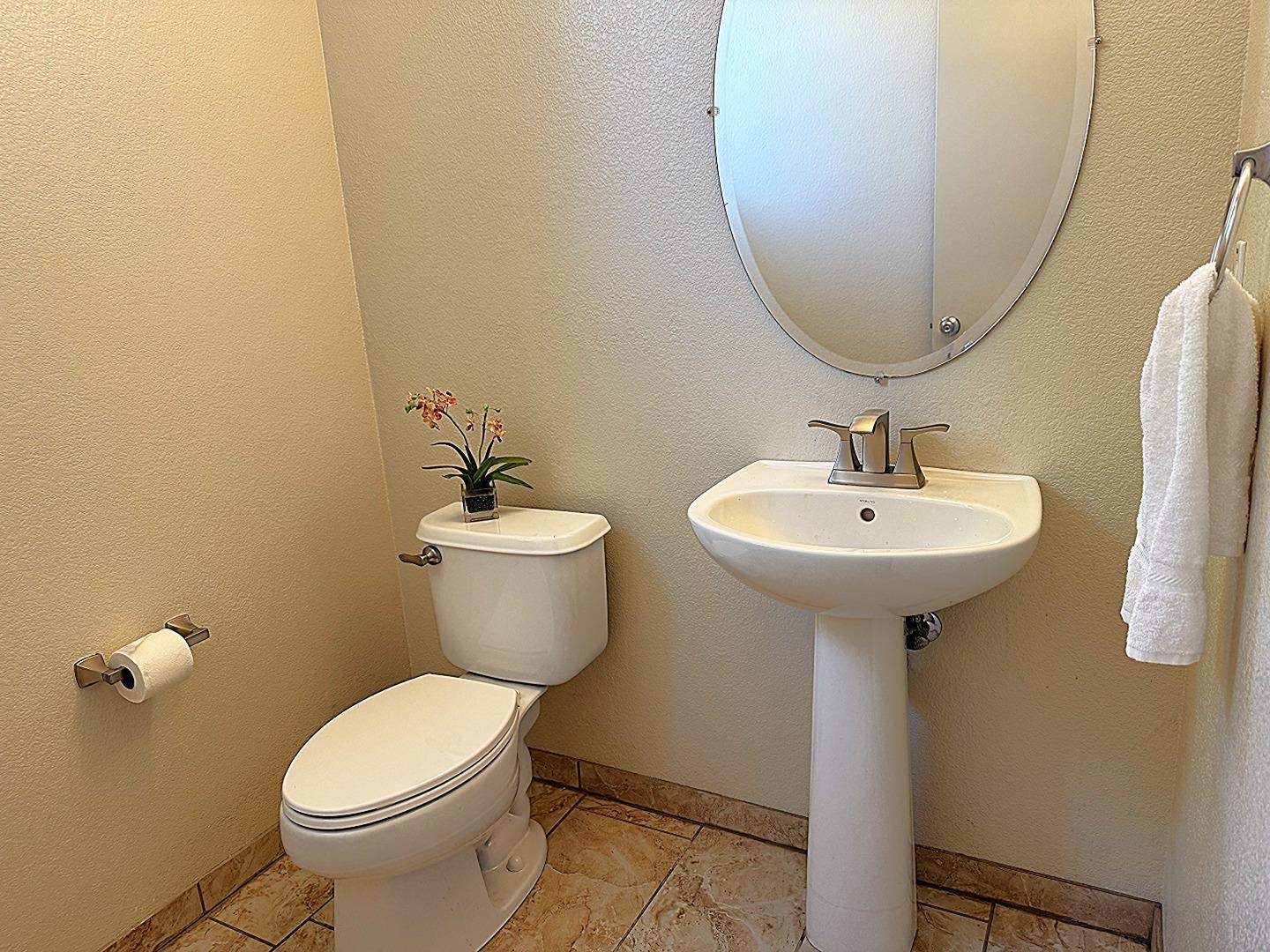 Detail Gallery Image 8 of 15 For 100 Vista Pointe Dr, Watsonville,  CA 95076 - 3 Beds | 2/1 Baths