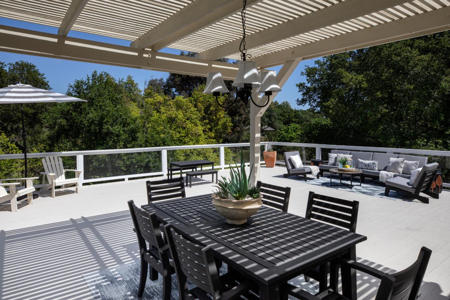 Detail Gallery Image 10 of 30 For 115 Toyon Ct, Woodside,  CA 94062 - 4 Beds | 3 Baths
