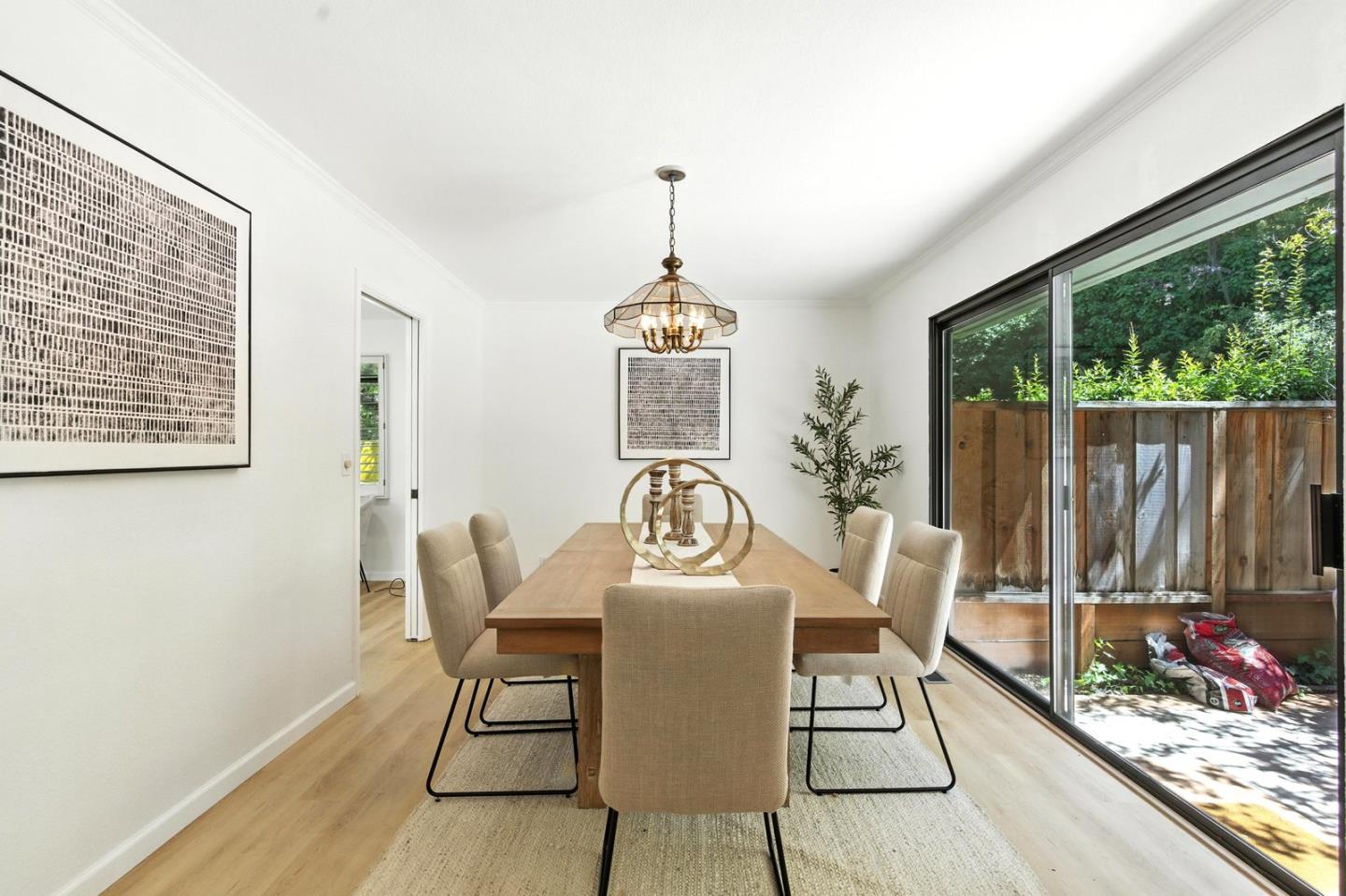 Detail Gallery Image 10 of 34 For 23000 Stonebridge, Cupertino,  CA 95014 - 3 Beds | 2 Baths