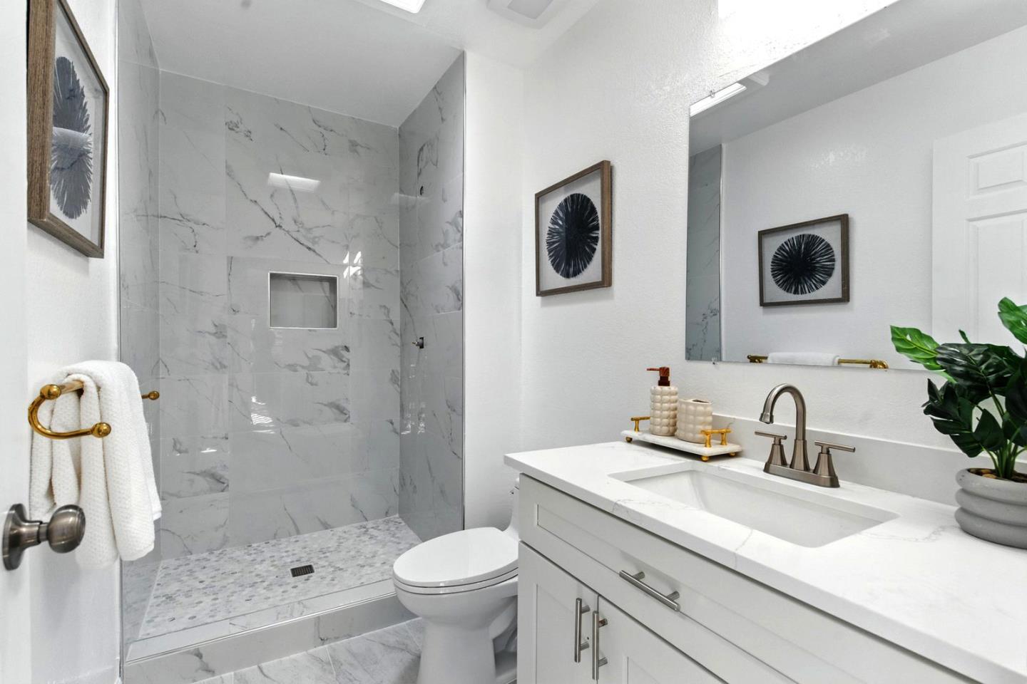 Detail Gallery Image 22 of 34 For 23000 Stonebridge, Cupertino,  CA 95014 - 3 Beds | 2 Baths