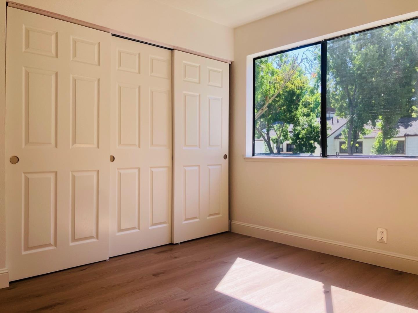 Detail Gallery Image 15 of 23 For 1391 Meadow Ridge Cir, San Jose,  CA 95131 - 2 Beds | 2 Baths