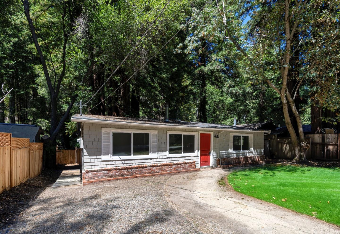 Detail Gallery Image 1 of 28 For 152 Lorenzo Ln, Boulder Creek,  CA 95006 - 2 Beds | 1 Baths