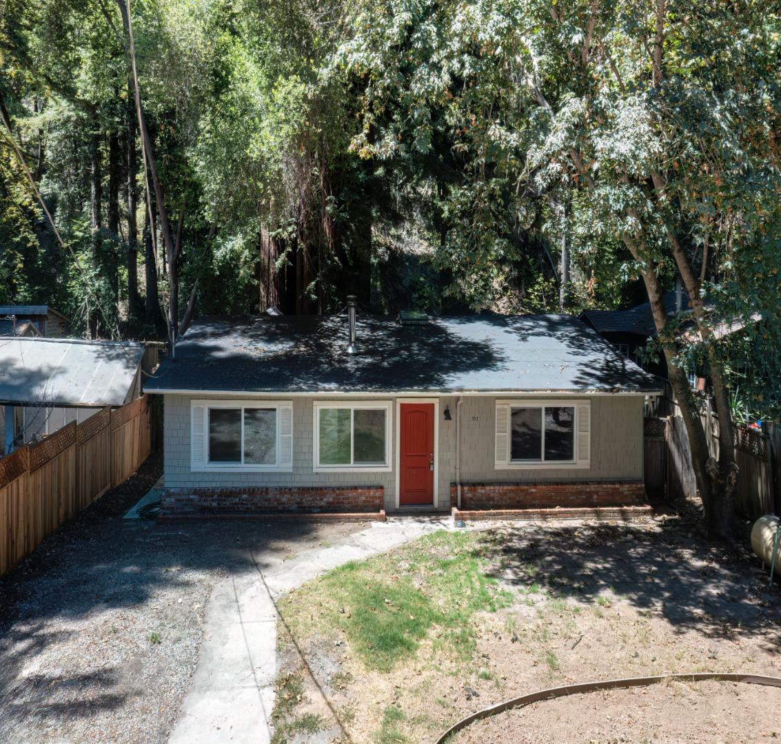 Detail Gallery Image 3 of 28 For 152 Lorenzo Ln, Boulder Creek,  CA 95006 - 2 Beds | 1 Baths