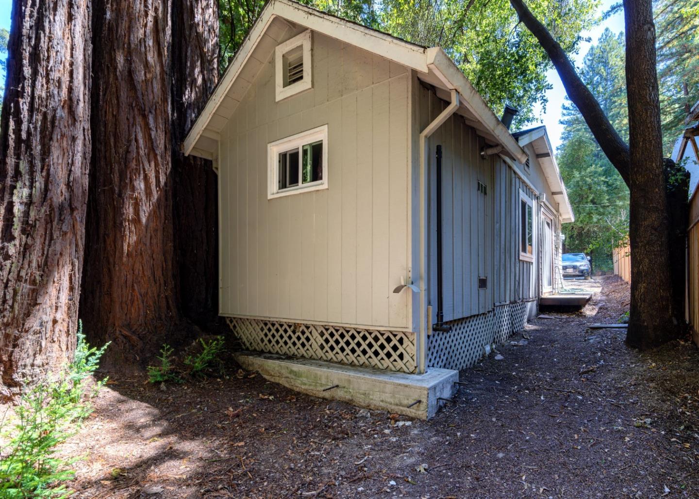 Detail Gallery Image 4 of 28 For 152 Lorenzo Ln, Boulder Creek,  CA 95006 - 2 Beds | 1 Baths