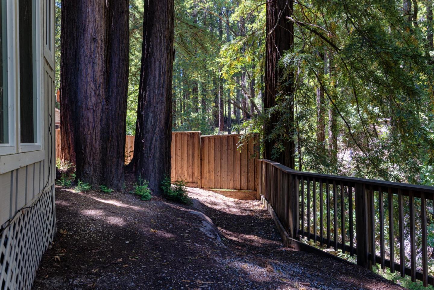 Detail Gallery Image 8 of 28 For 152 Lorenzo Ln, Boulder Creek,  CA 95006 - 2 Beds | 1 Baths