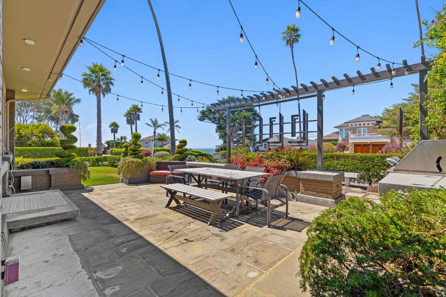 Detail Gallery Image 12 of 56 For 108 Benito Ave, La Selva Beach,  CA 95076 - 3 Beds | 3 Baths