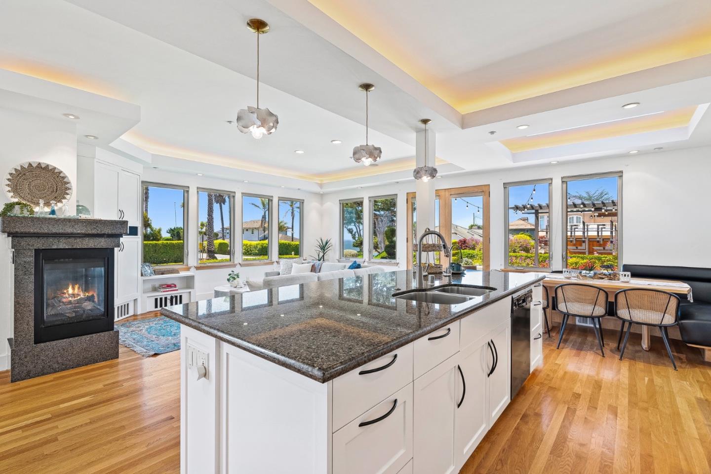Detail Gallery Image 7 of 56 For 108 Benito Ave, La Selva Beach,  CA 95076 - 3 Beds | 3 Baths