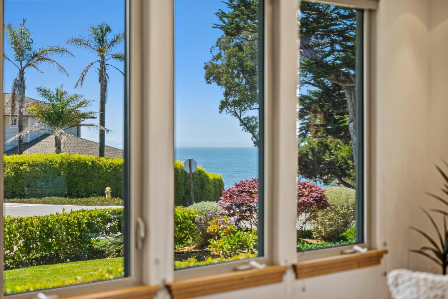 Detail Gallery Image 8 of 56 For 108 Benito Ave, La Selva Beach,  CA 95076 - 3 Beds | 3 Baths