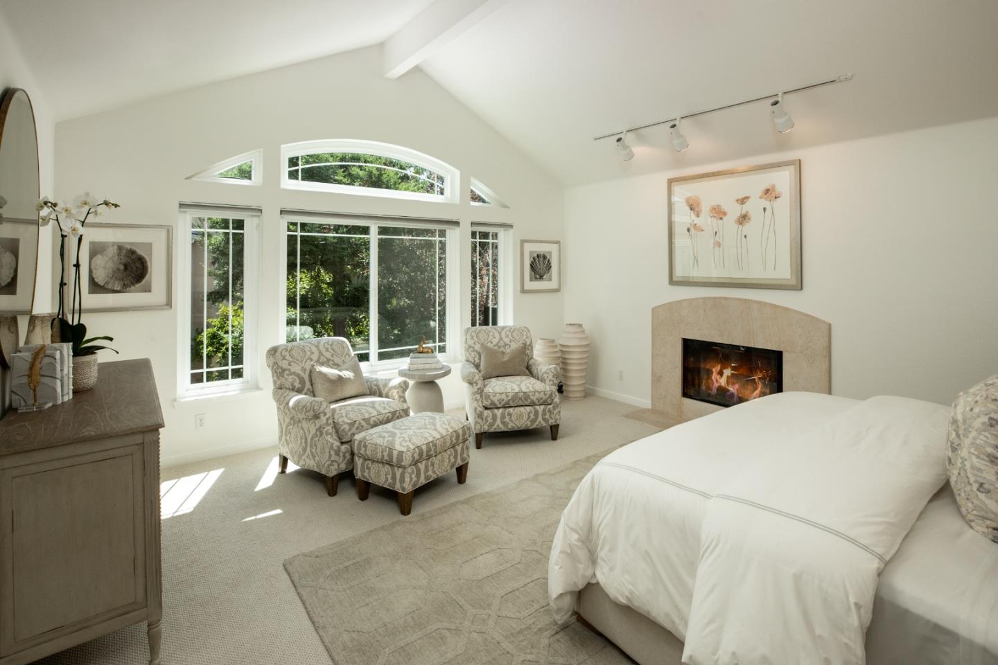 Detail Gallery Image 12 of 26 For 560 9th Ave, Menlo Park,  CA 94025 - 4 Beds | 3 Baths