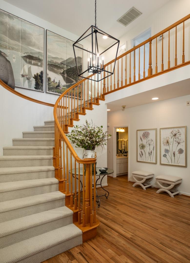 Detail Gallery Image 3 of 26 For 560 9th Ave, Menlo Park,  CA 94025 - 4 Beds | 3 Baths