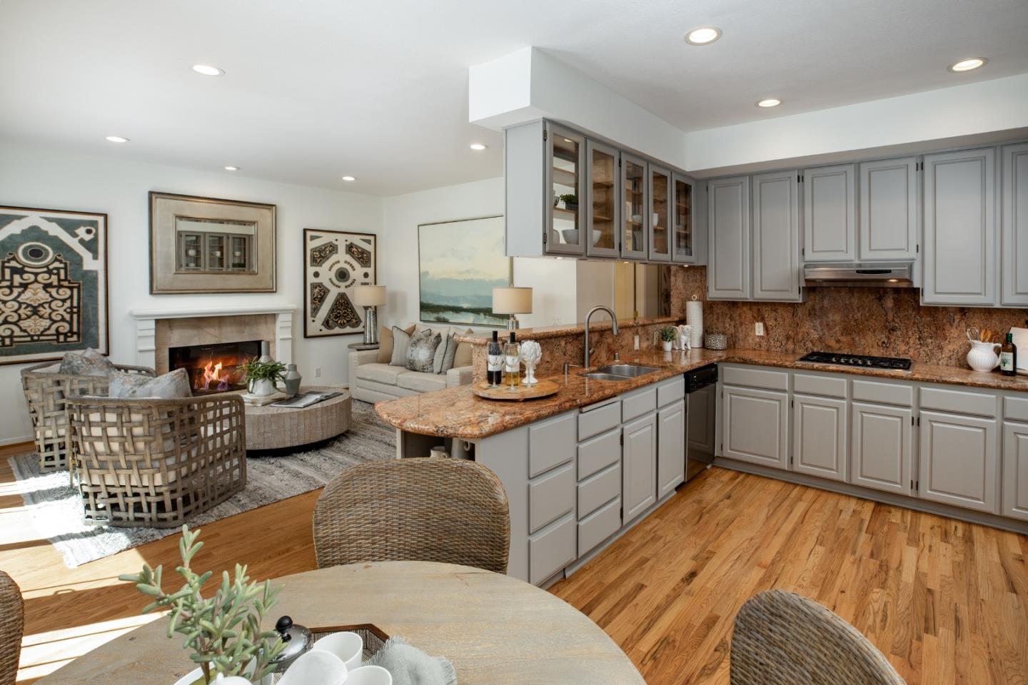 Detail Gallery Image 8 of 26 For 560 9th Ave, Menlo Park,  CA 94025 - 4 Beds | 3 Baths