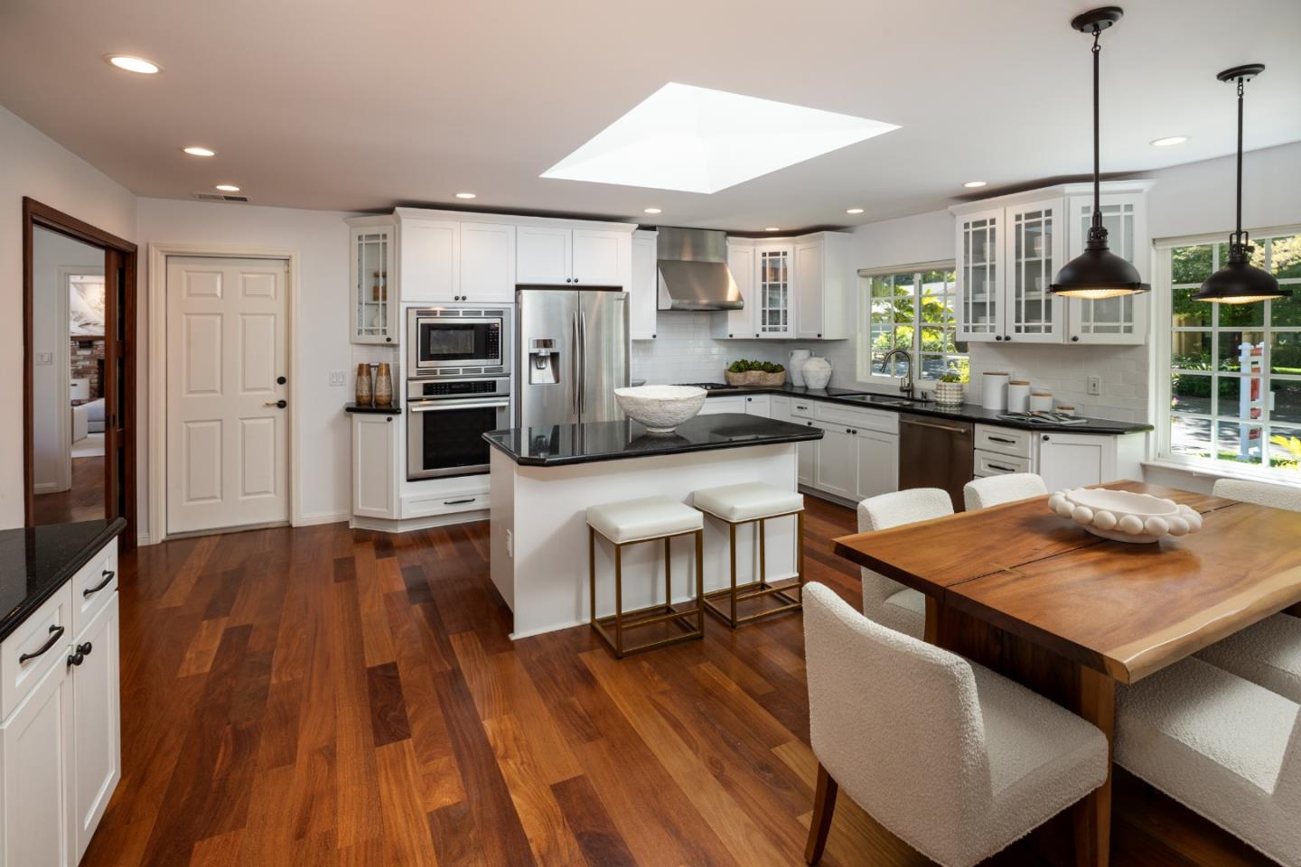 Detail Gallery Image 12 of 30 For 659 Kingswood Way, Los Altos,  CA 94022 - 4 Beds | 2 Baths
