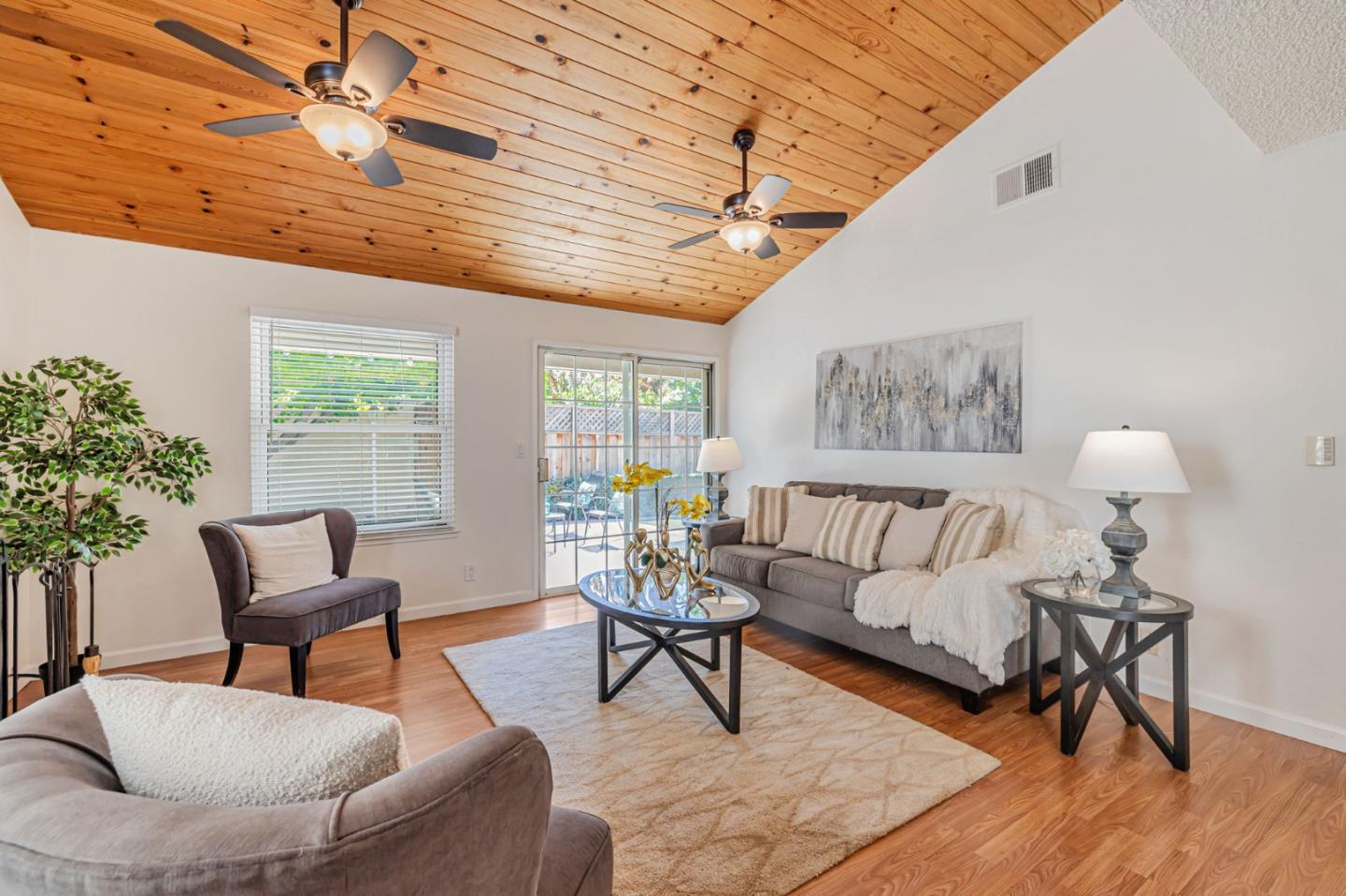 Detail Gallery Image 10 of 37 For 236 Cheris Dr, San Jose,  CA 95123 - 3 Beds | 2 Baths
