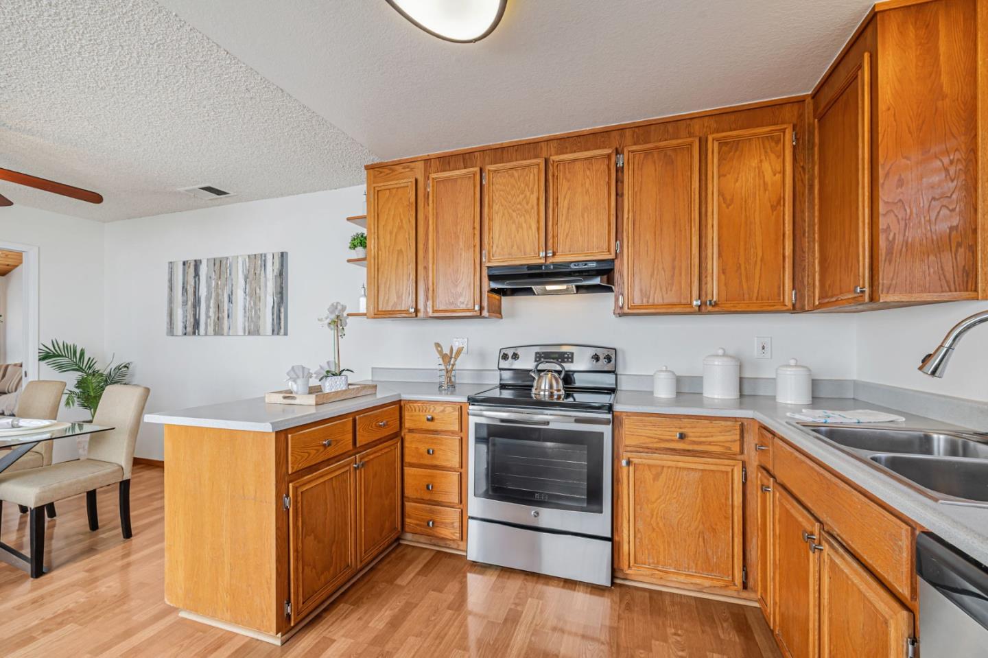 Detail Gallery Image 15 of 37 For 236 Cheris Dr, San Jose,  CA 95123 - 3 Beds | 2 Baths