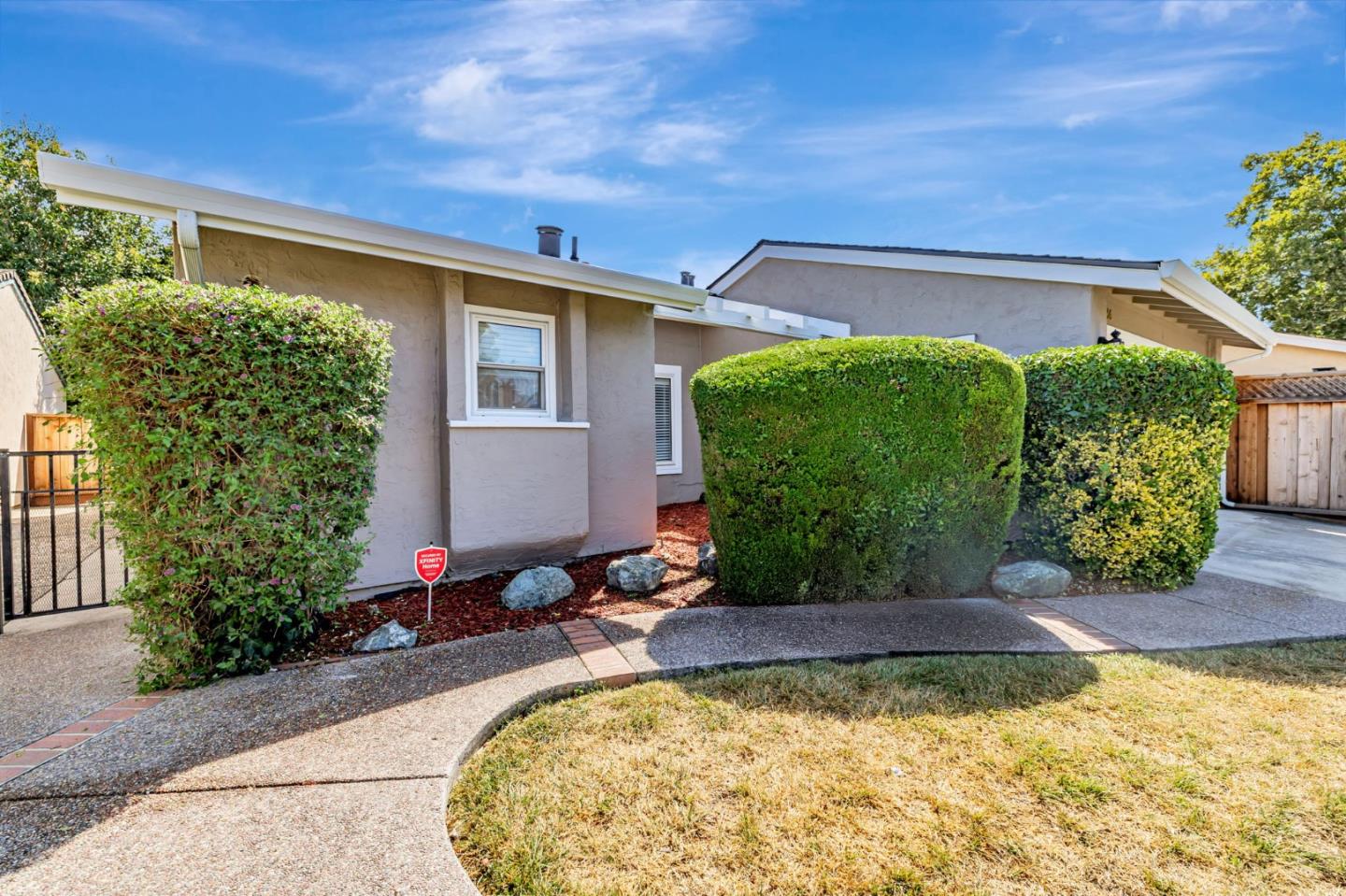 Detail Gallery Image 4 of 37 For 236 Cheris Dr, San Jose,  CA 95123 - 3 Beds | 2 Baths
