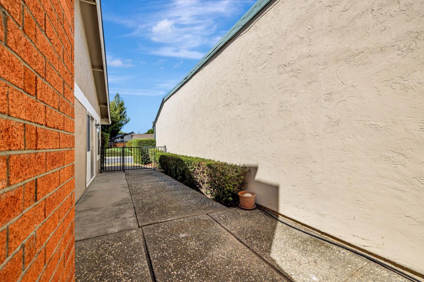 Detail Gallery Image 5 of 37 For 236 Cheris Dr, San Jose,  CA 95123 - 3 Beds | 2 Baths