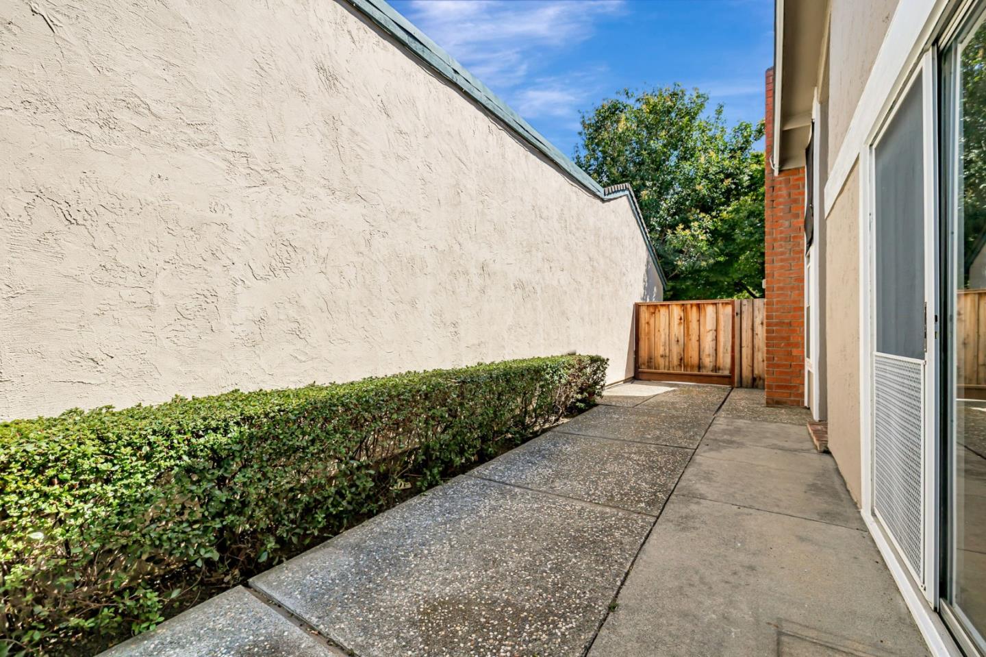 Detail Gallery Image 7 of 37 For 236 Cheris Dr, San Jose,  CA 95123 - 3 Beds | 2 Baths