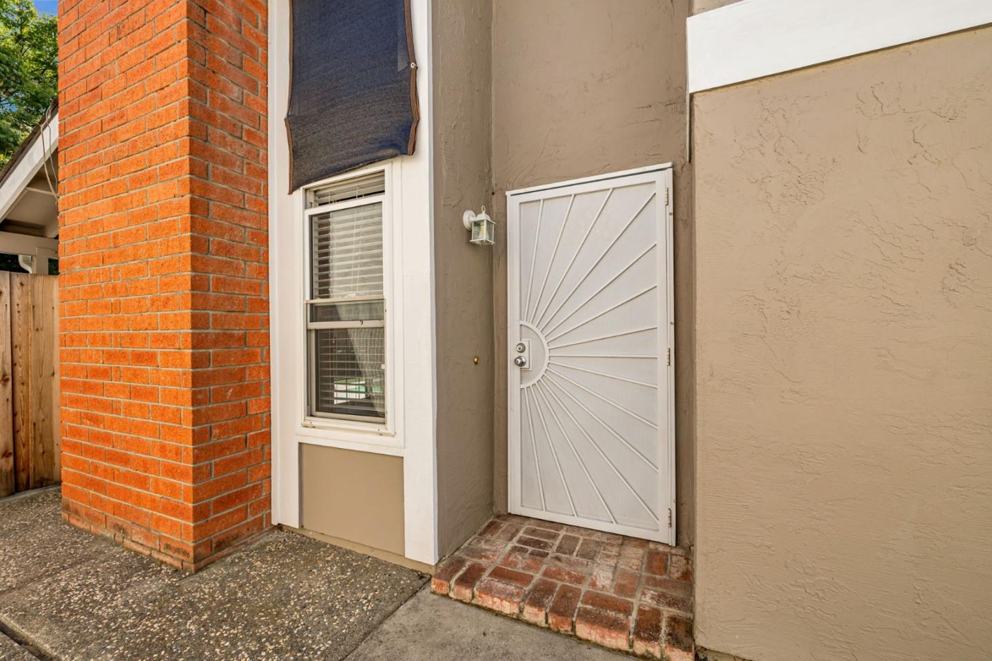 Detail Gallery Image 9 of 37 For 236 Cheris Dr, San Jose,  CA 95123 - 3 Beds | 2 Baths