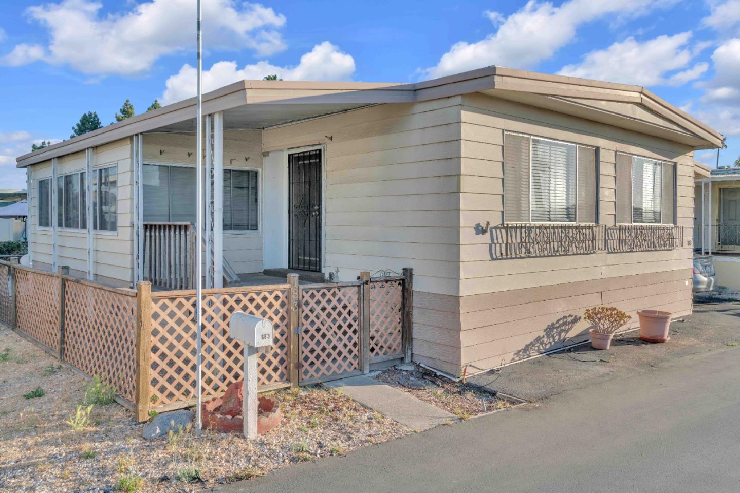 Detail Gallery Image 1 of 26 For 1075 Space Park Way #183,  Mountain View,  CA 94043 - 2 Beds | 2 Baths