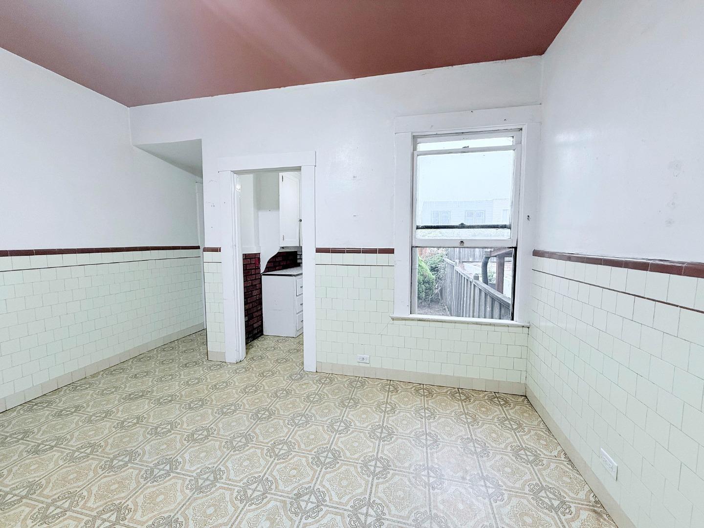 Detail Gallery Image 10 of 19 For 736 Lisbon St, San Francisco,  CA 94112 - 2 Beds | 1 Baths