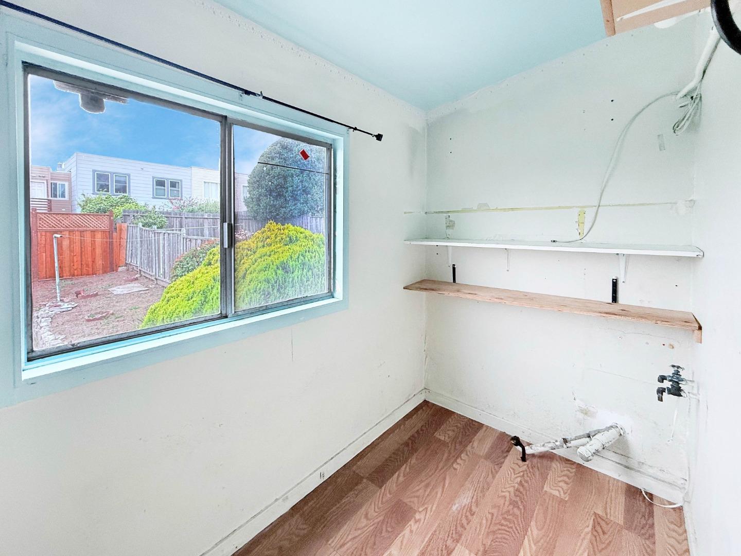 Detail Gallery Image 13 of 19 For 736 Lisbon St, San Francisco,  CA 94112 - 2 Beds | 1 Baths