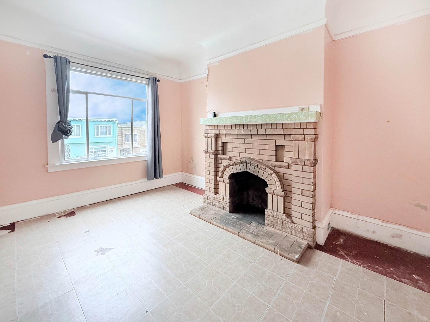 Detail Gallery Image 4 of 19 For 736 Lisbon St, San Francisco,  CA 94112 - 2 Beds | 1 Baths