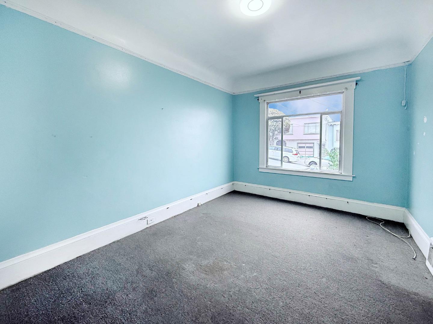Detail Gallery Image 6 of 19 For 736 Lisbon St, San Francisco,  CA 94112 - 2 Beds | 1 Baths