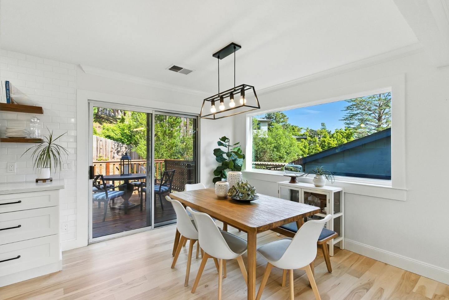 Detail Gallery Image 13 of 74 For 422 Portola Ave, Half Moon Bay,  CA 94019 - 4 Beds | 2 Baths