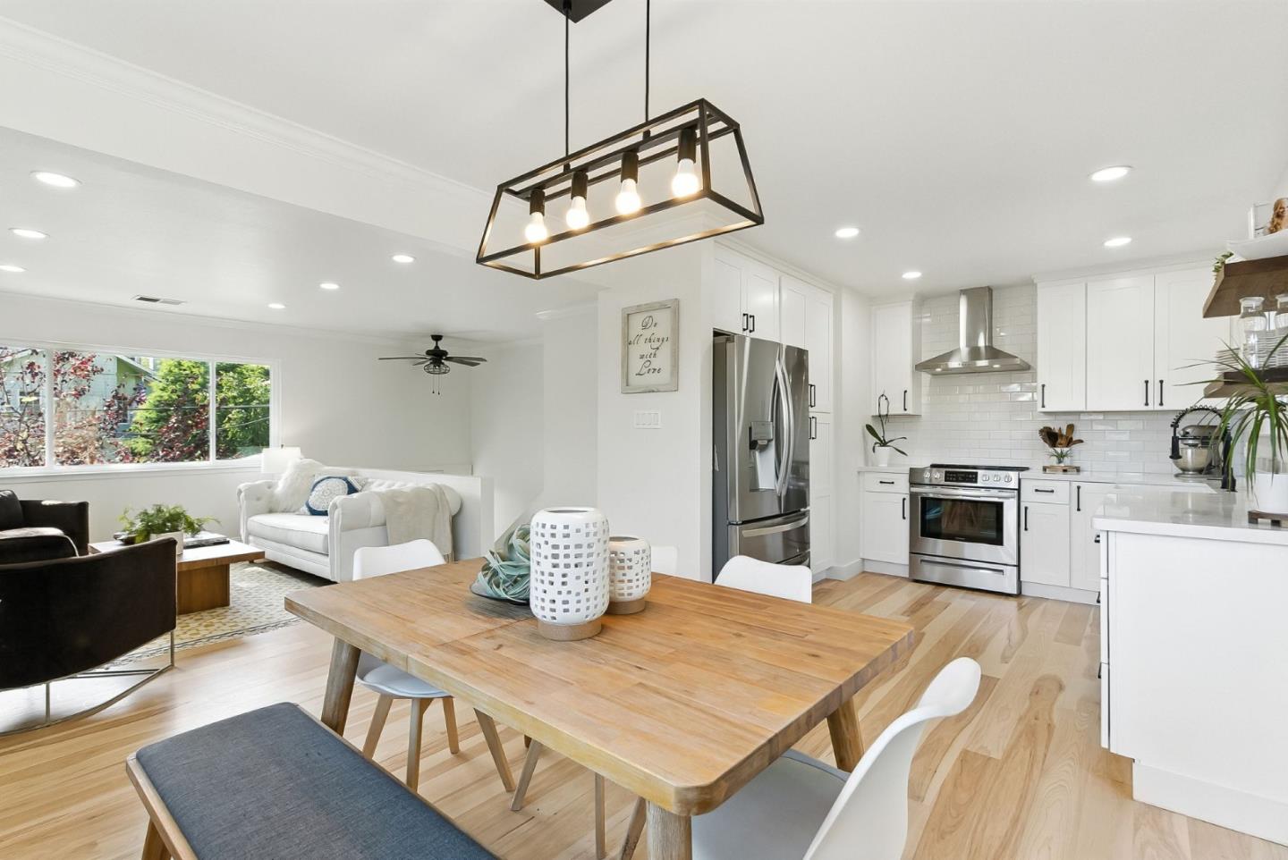 Detail Gallery Image 14 of 74 For 422 Portola Ave, Half Moon Bay,  CA 94019 - 4 Beds | 2 Baths
