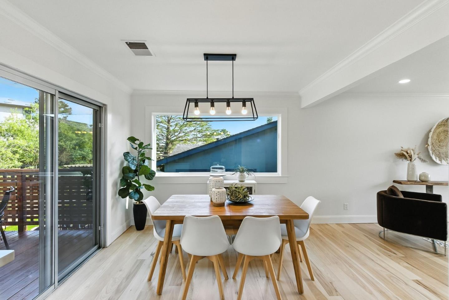 Detail Gallery Image 16 of 74 For 422 Portola Ave, Half Moon Bay,  CA 94019 - 4 Beds | 2 Baths