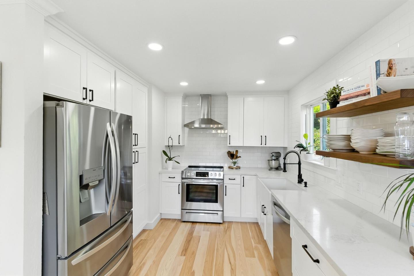 Detail Gallery Image 19 of 74 For 422 Portola Ave, Half Moon Bay,  CA 94019 - 4 Beds | 2 Baths