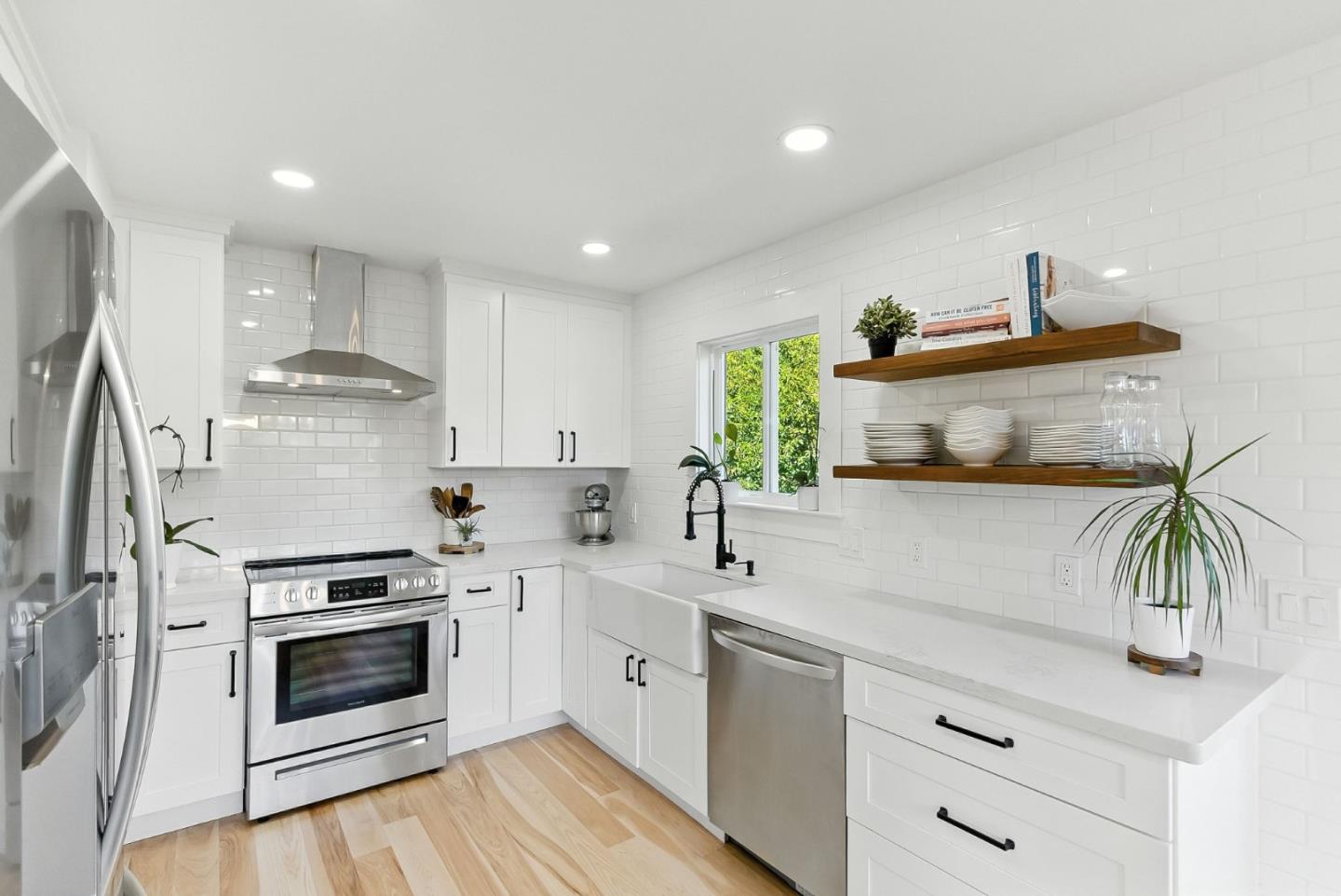 Detail Gallery Image 20 of 74 For 422 Portola Ave, Half Moon Bay,  CA 94019 - 4 Beds | 2 Baths