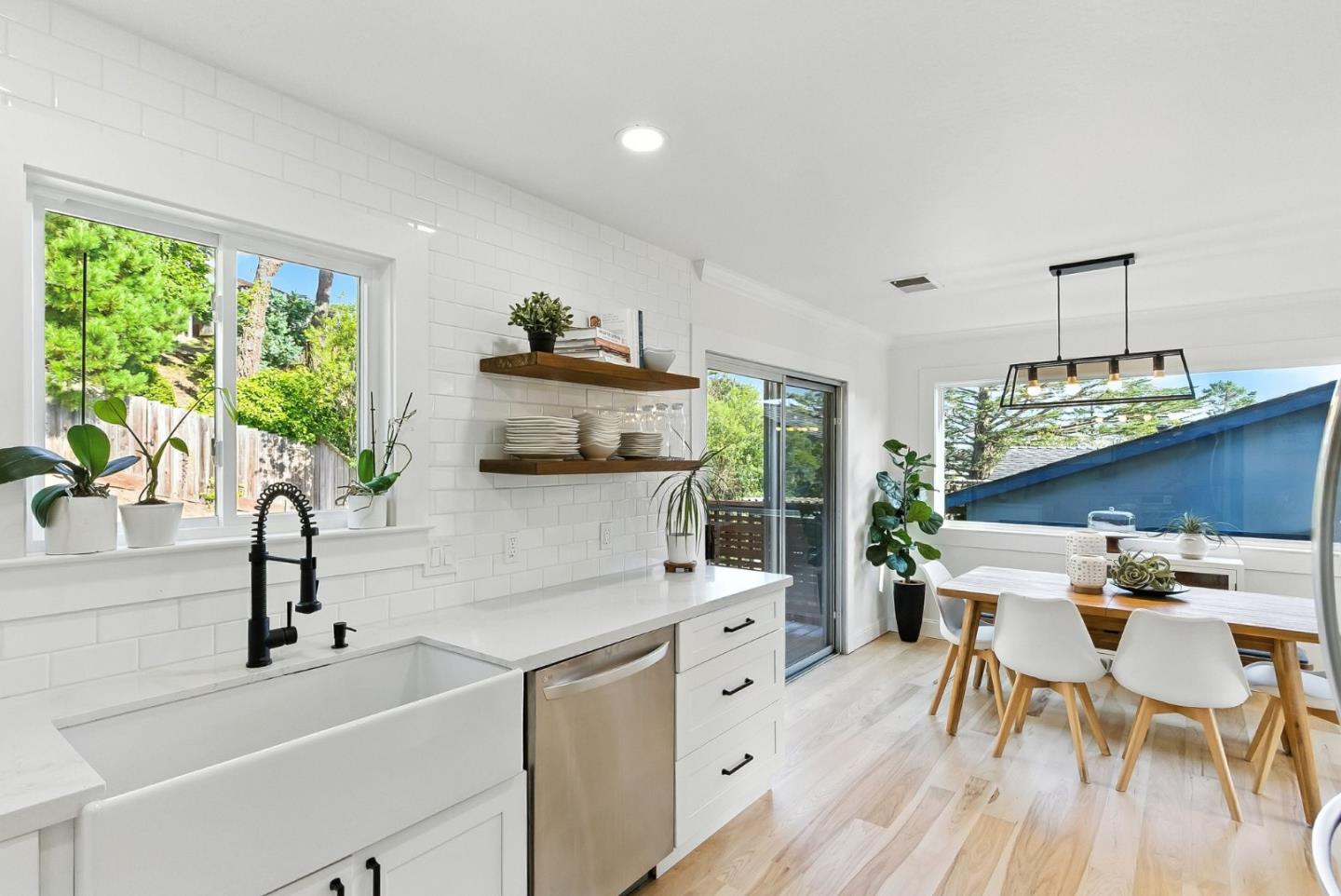Detail Gallery Image 22 of 74 For 422 Portola Ave, Half Moon Bay,  CA 94019 - 4 Beds | 2 Baths