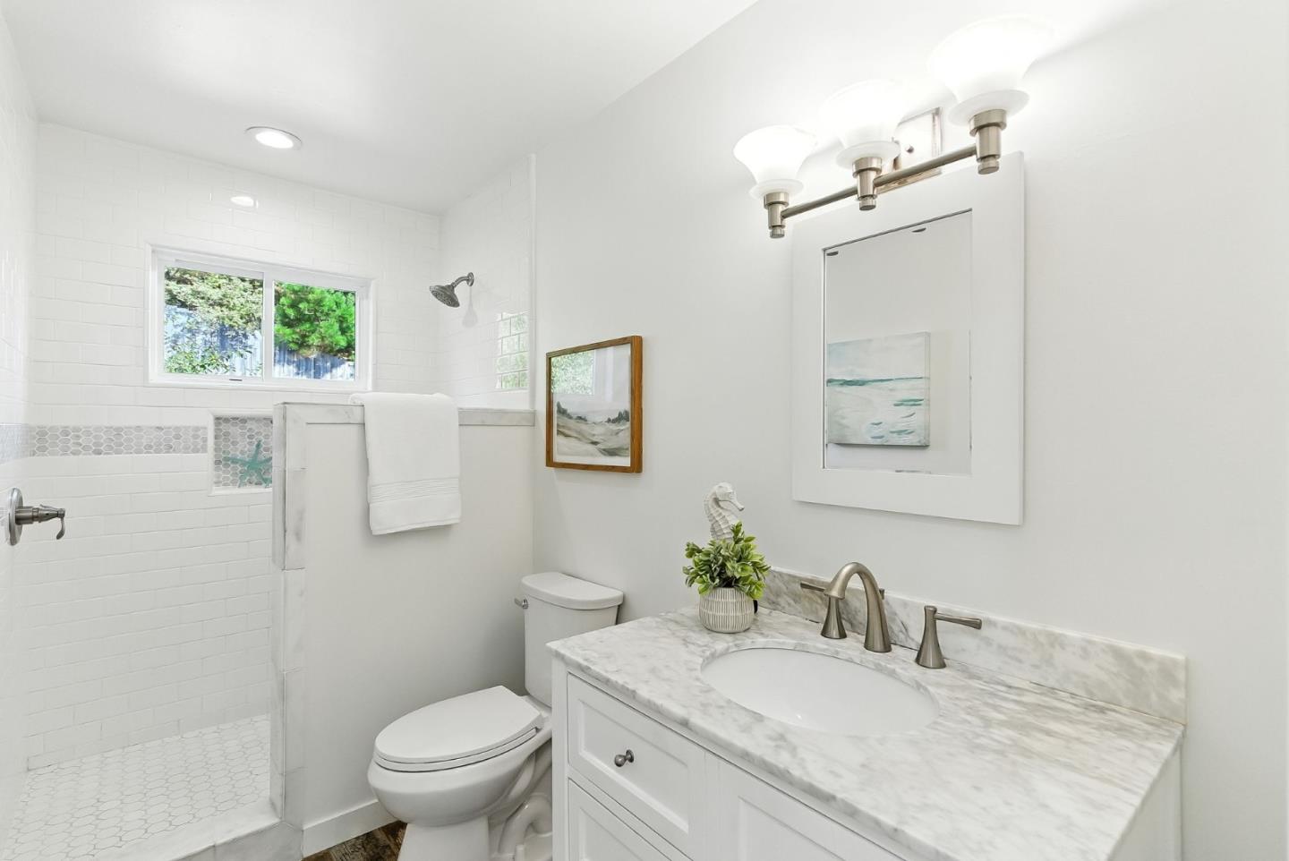 Detail Gallery Image 34 of 74 For 422 Portola Ave, Half Moon Bay,  CA 94019 - 4 Beds | 2 Baths