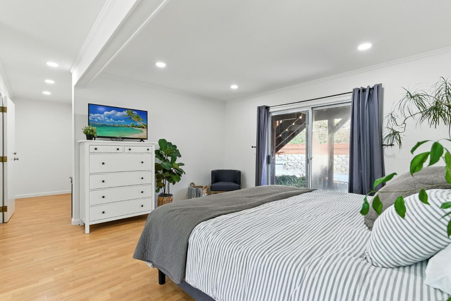 Detail Gallery Image 49 of 74 For 422 Portola Ave, Half Moon Bay,  CA 94019 - 4 Beds | 2 Baths