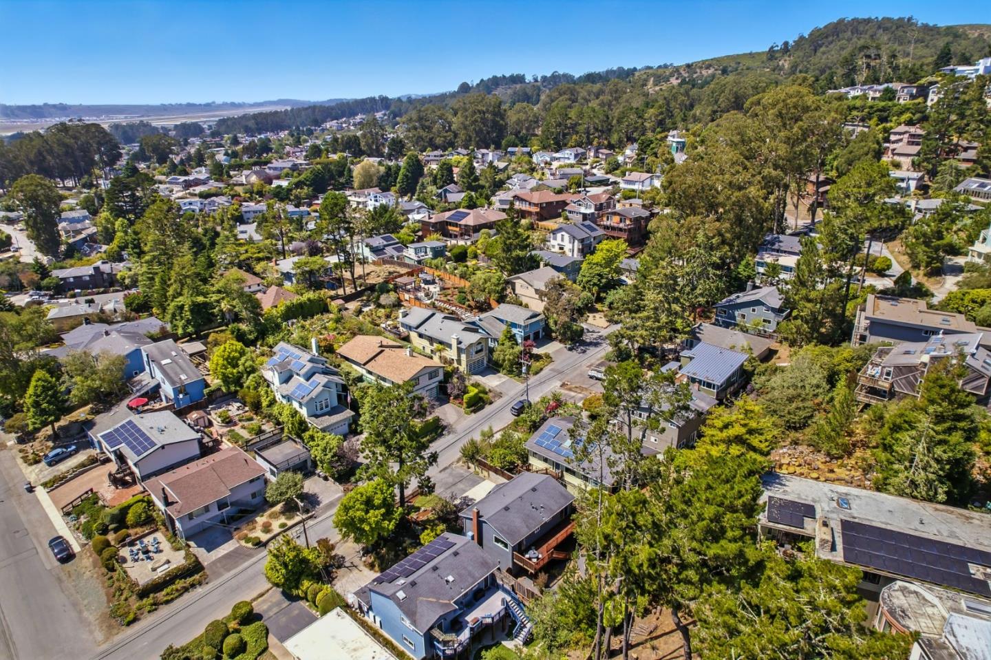 Detail Gallery Image 83 of 84 For 422 Portola Ave, Half Moon Bay,  CA 94019 - 4 Beds | 2 Baths