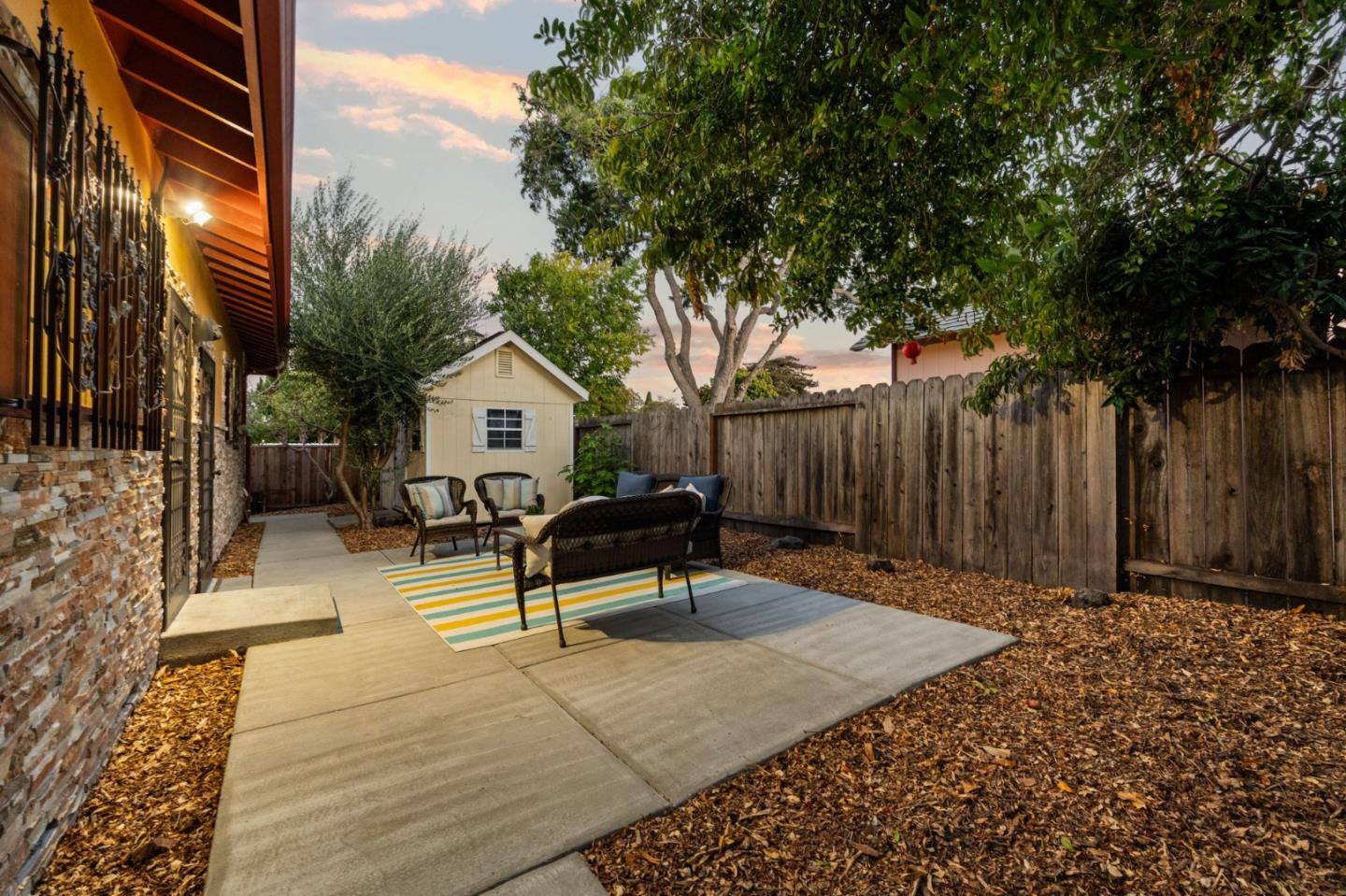 Detail Gallery Image 10 of 61 For 2536 Amethyst Dr, Santa Clara,  CA 95051 - 4 Beds | 3 Baths